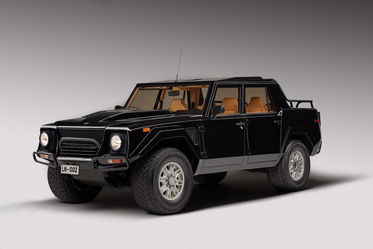 lamborghini lm002 suv offroad offroader luxury four-wheel-drive museum classic oldtimer classic-cars