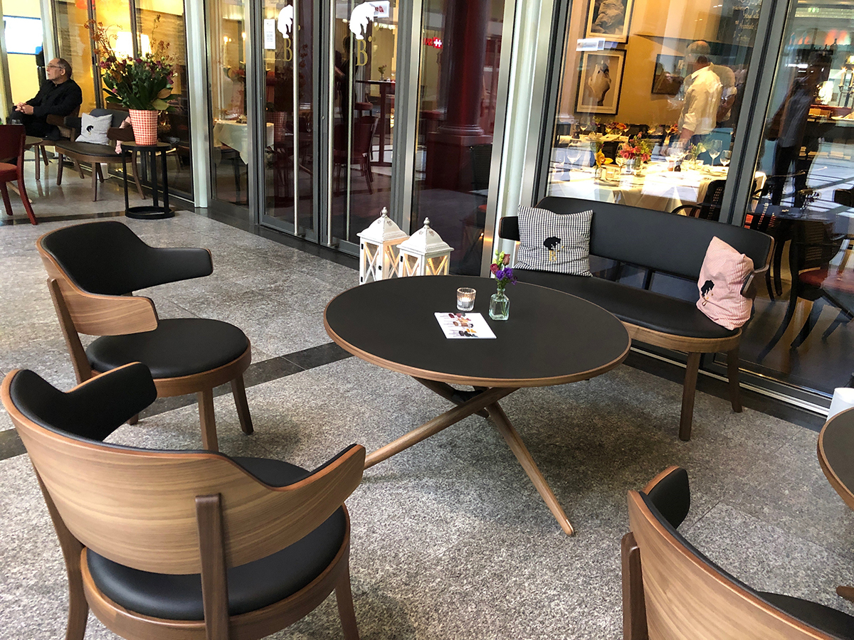 Lounge im Lichthof des Restaurants Bärengasse