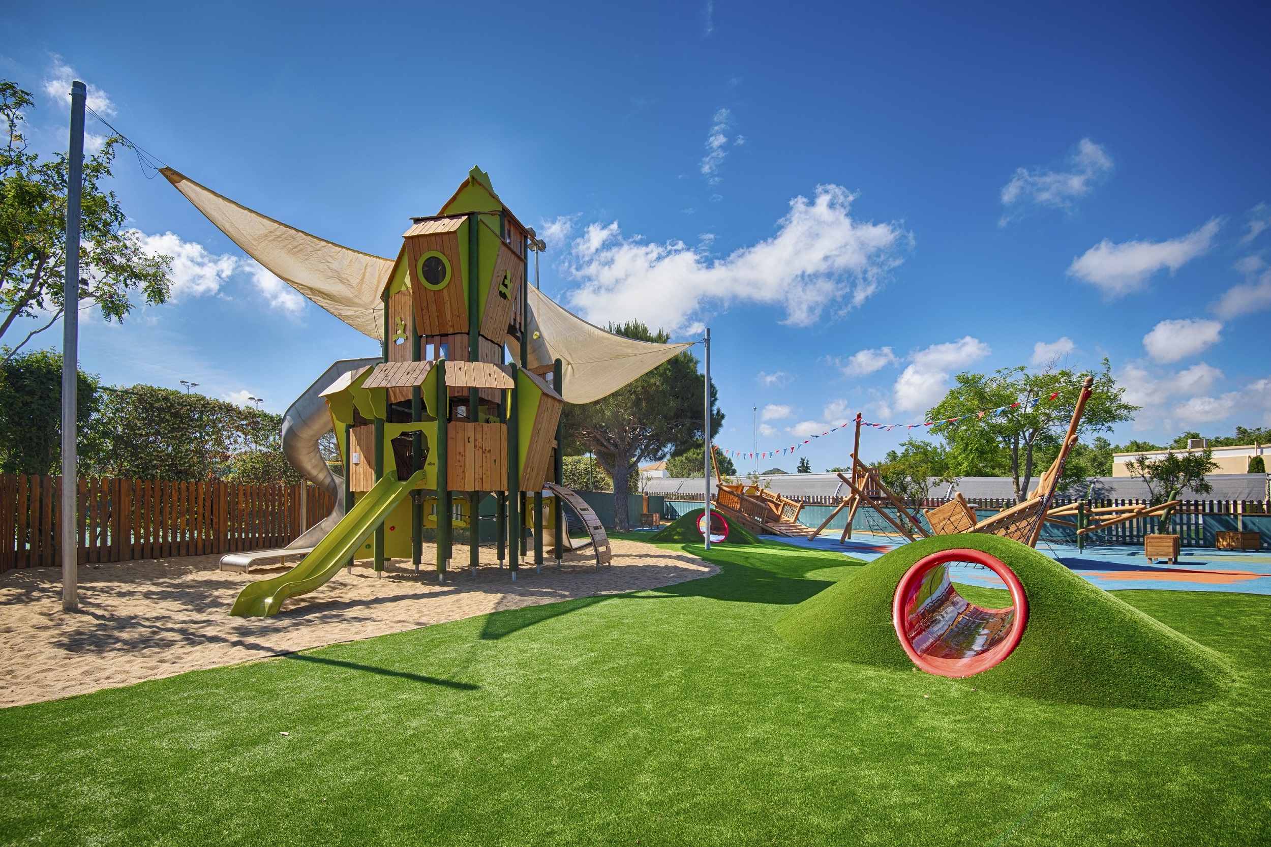 Neptune Luxury Resort