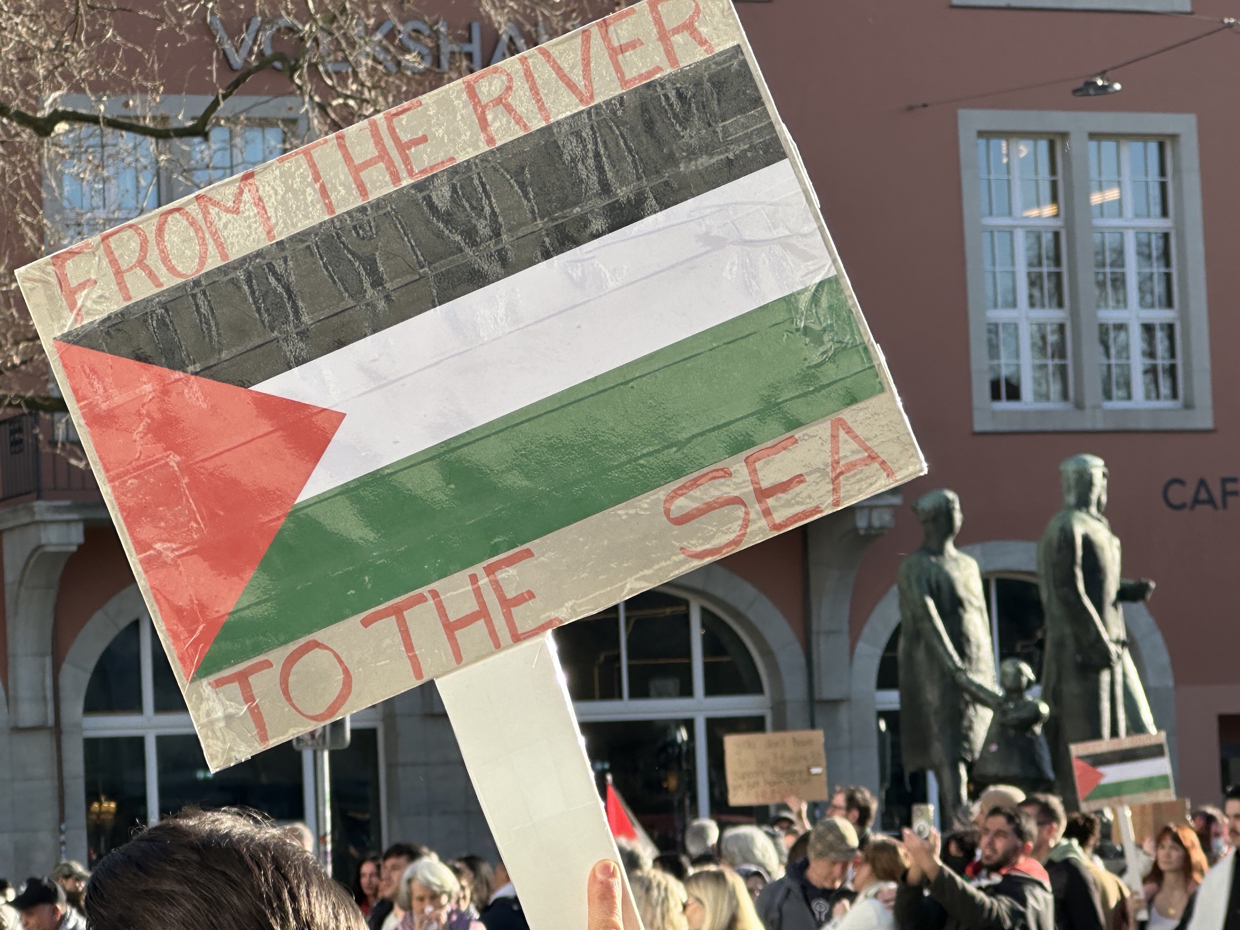 sp frauen schweiz sozialdemokratische partei politik feminismus mitgliederversammlung 2024 israel juden hamas gaza palästina