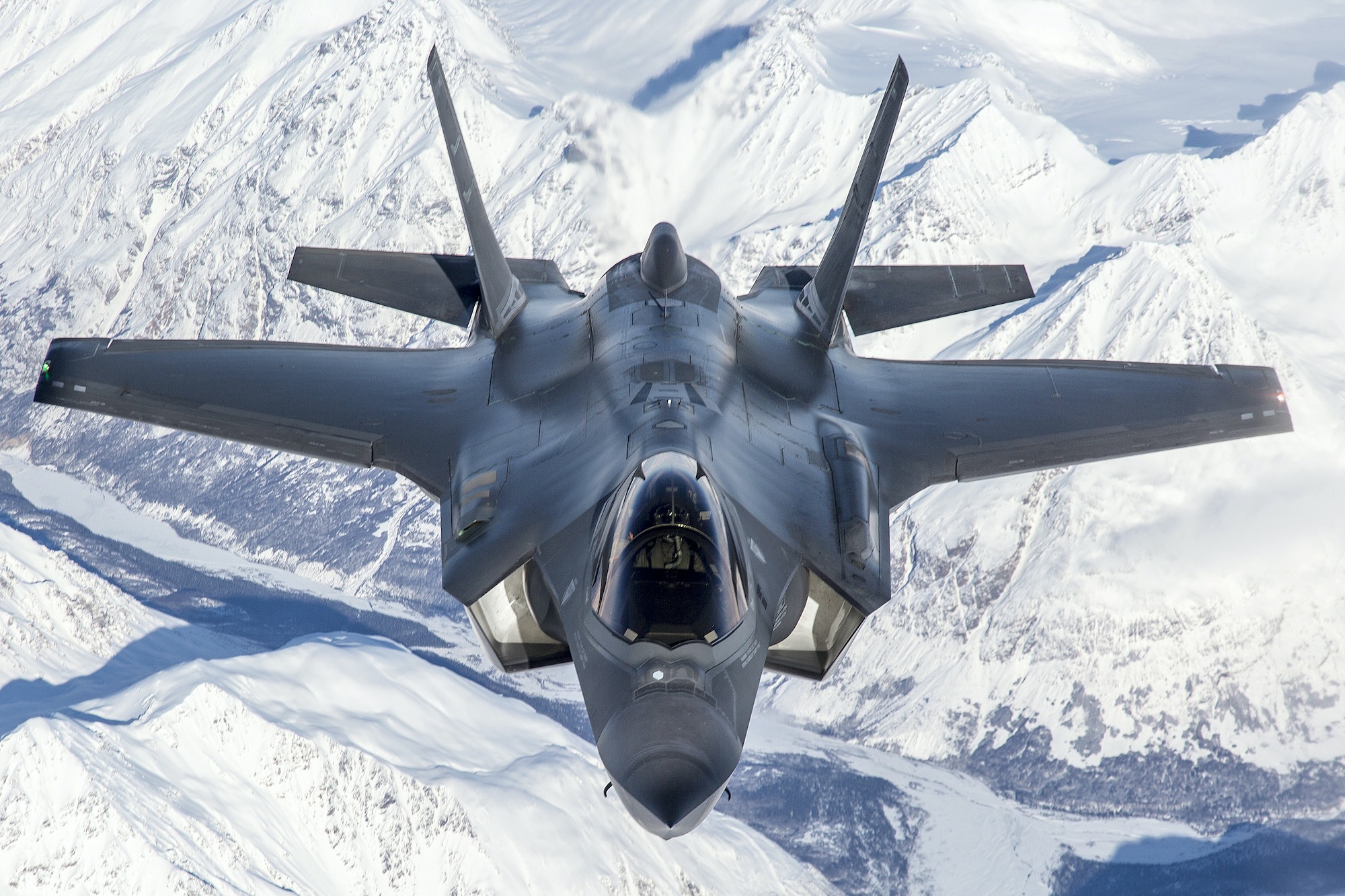 kampfflugzeuge kampfjets f-35 preis beschaffung armee vbs gpk überprüfung kontrolle viola amherd