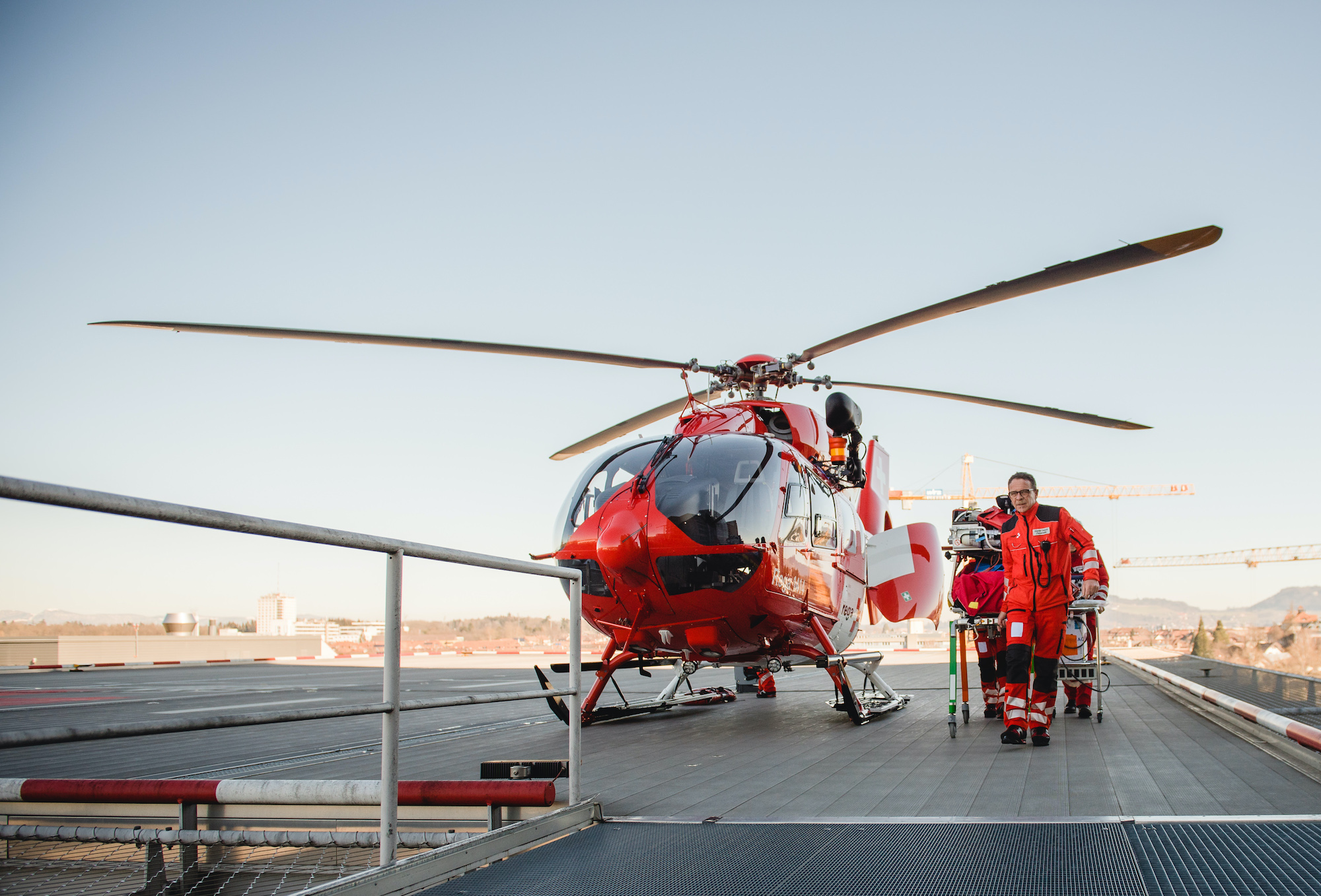 schweizerische rettungsflugwacht rega flugplatz helikopter schweiz militärflugplatz