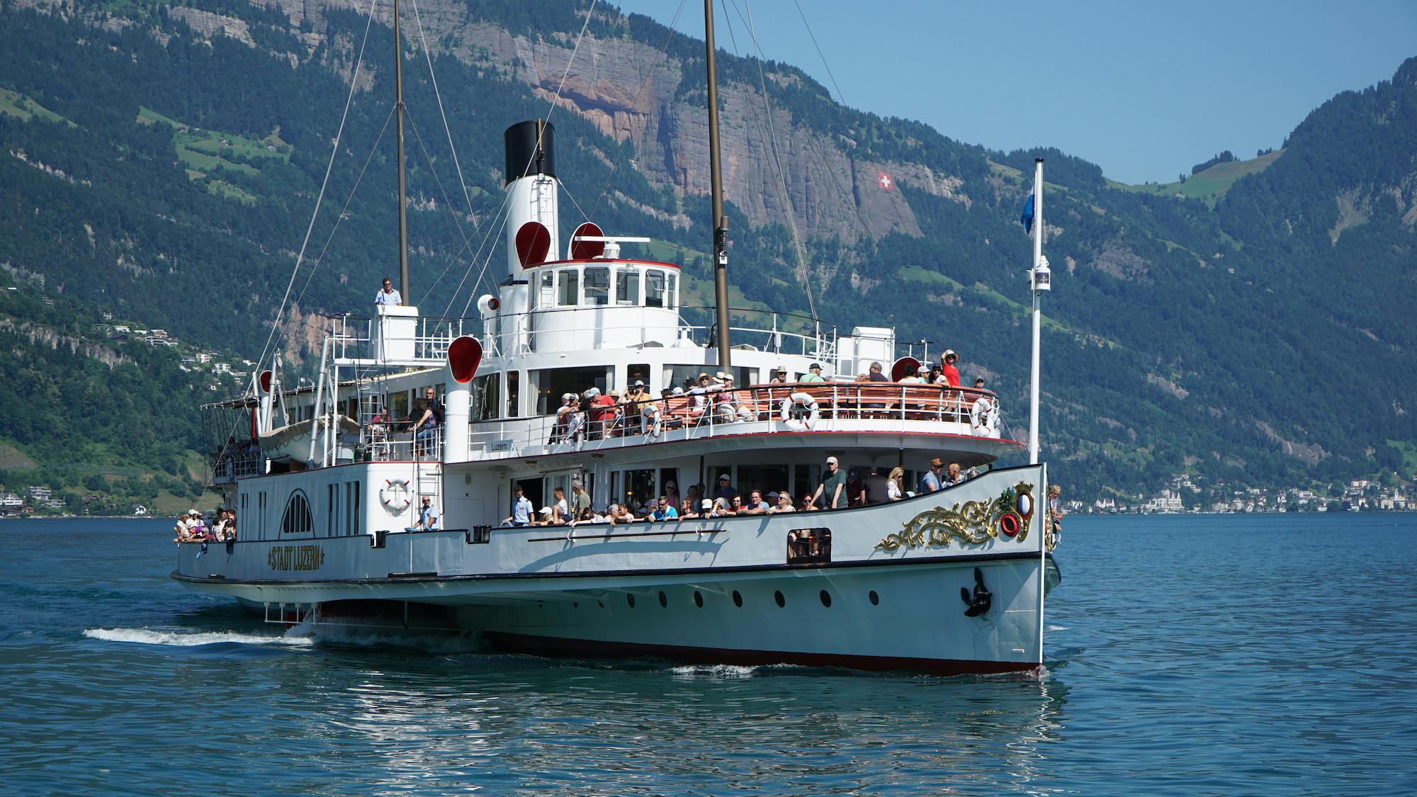 einkaufen schweiz touristen tourismus steuern hohe rückerstattung mehrwertsteuer